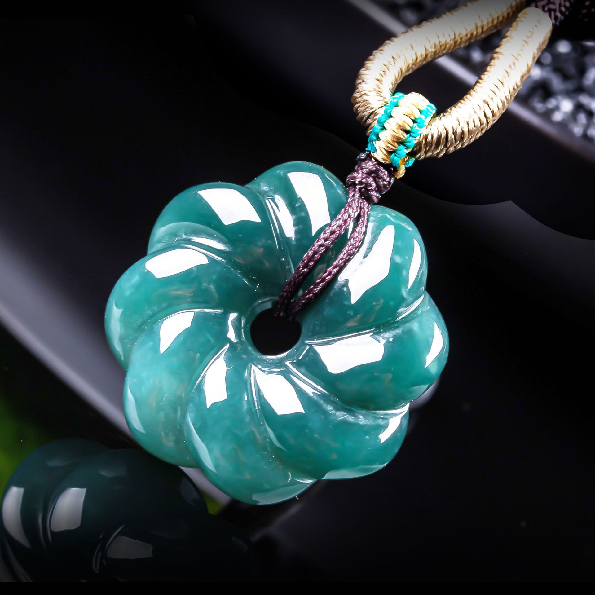 Necklaces - Naturalny naszyjnik z jadeitu birmańskiego w