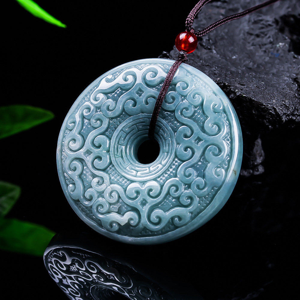 Necklaces - Naturalny birmański jadeitowy wisiorek w kształcie