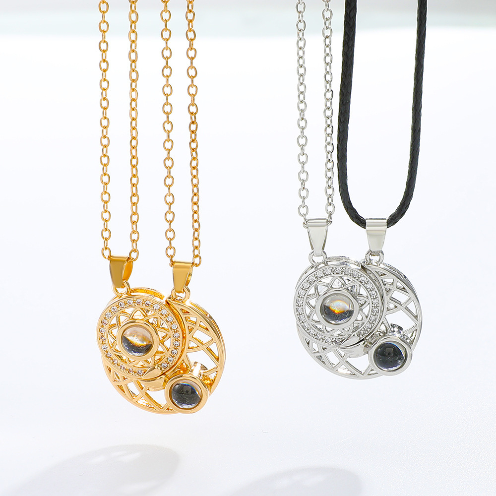 Magnetic Couple Matching Necklaces - 2 szt. Magnetyczny para pasujący naszyjnik