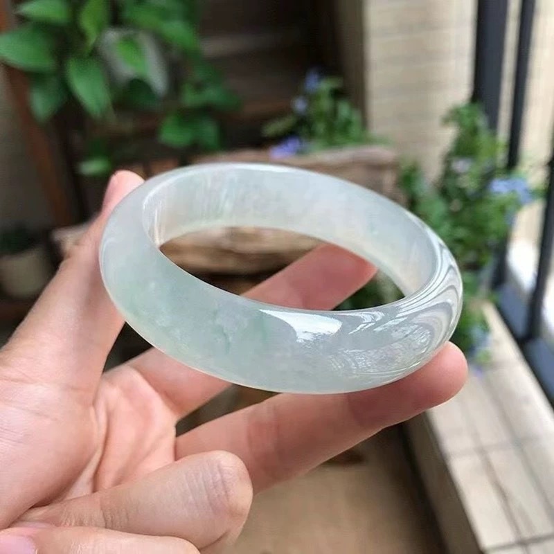 Bracelets - jadeitowe bransoletki dla kobiet, okrągły kształt,