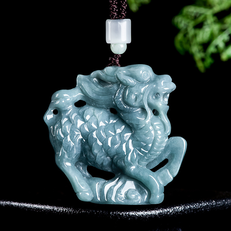 Necklaces - Naszyjnik z jadeitem birmańskim z zawieszką