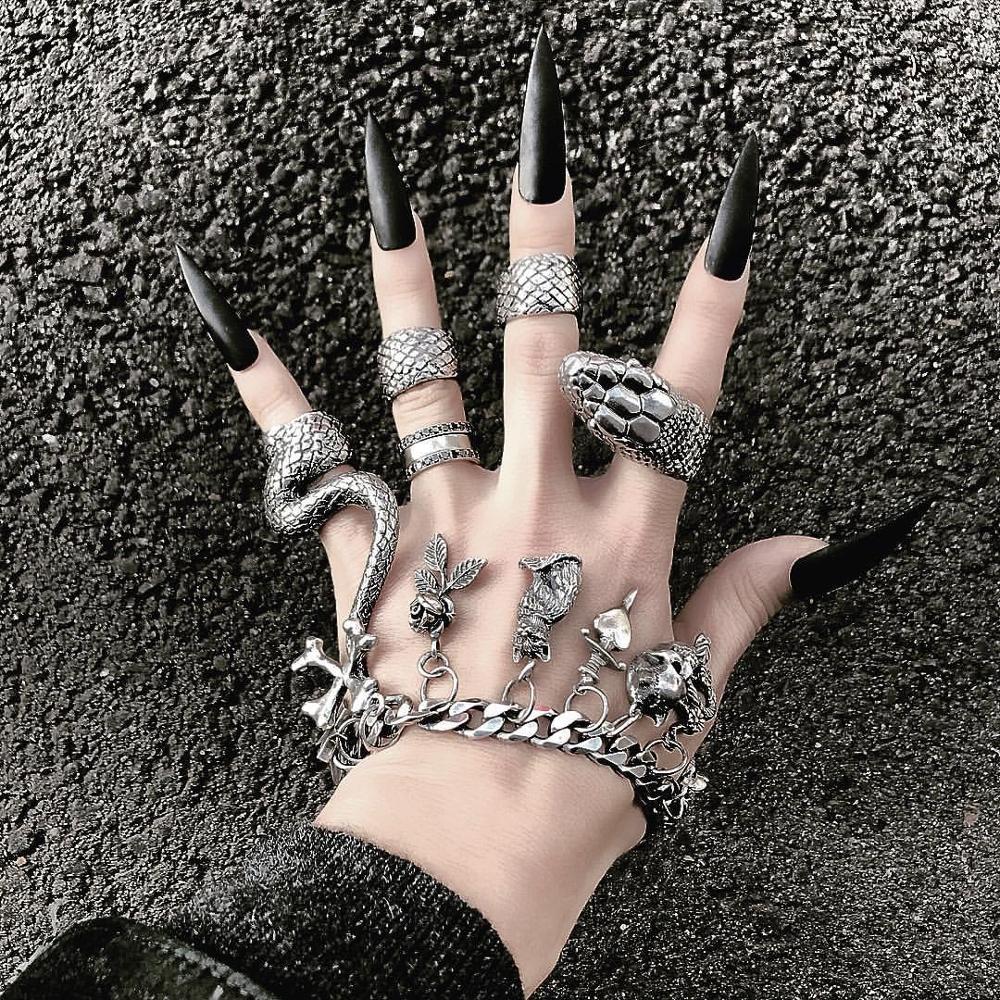 KMVEXO 4 sztuk/zestaw gotycki  – Vintage Punk Knuckle Rings Set recenzja i cena