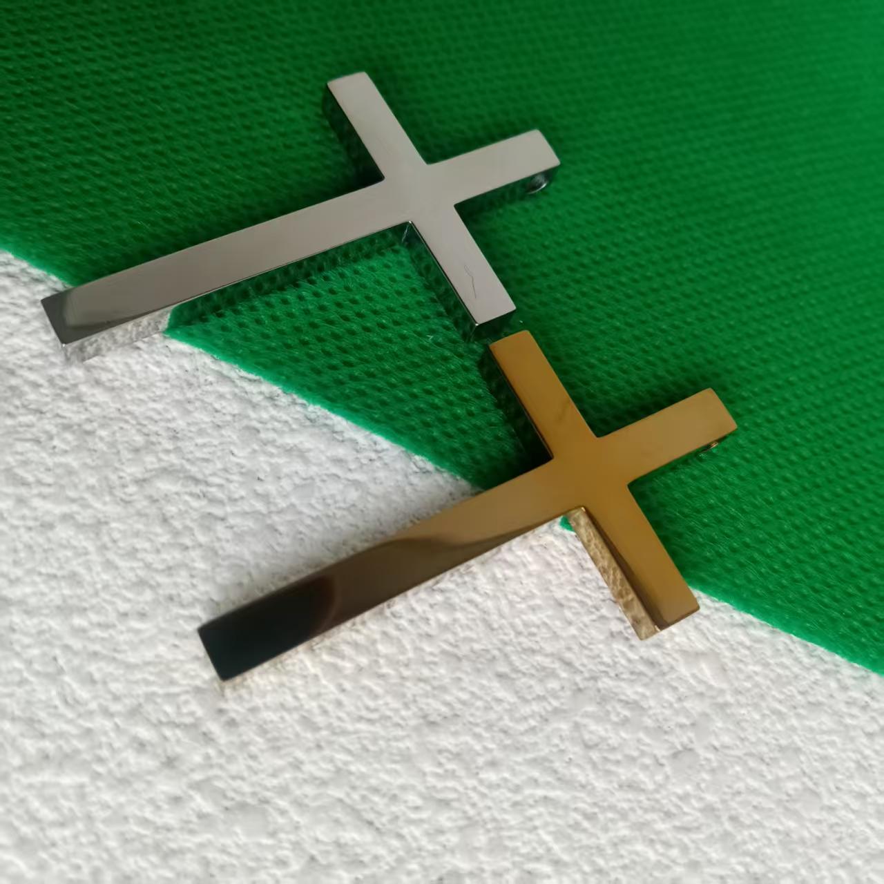 Krzyżyk z czystego tytanu dla  – Cross Pendant Necklace Gold recenzja i cena