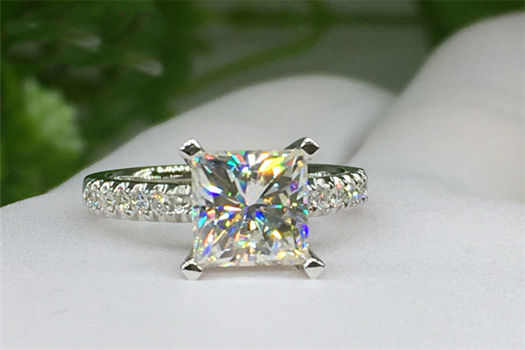Pierścionek zaręczynowy damski – Moissanite Engagement Ring 1 Carat recenzja i cena