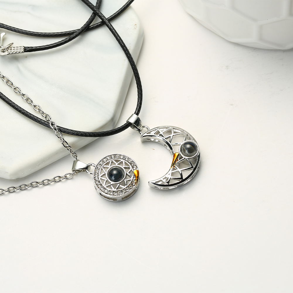 Modna para pasujący naszyjnik  – Magnetic Couple Matching Necklaces recenzja i cena