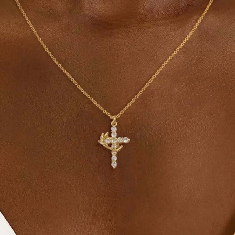 Naszyjniki z zawieszką w kszta – Cross Pendant Necklace Gold recenzja i cena