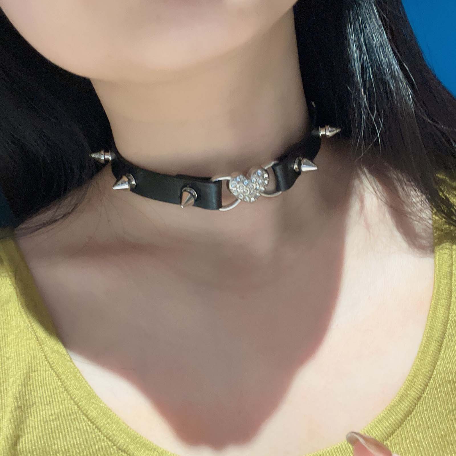 Czarny naszyjnik choker z kolc – Goth Punk Spike Choker recenzja i cena