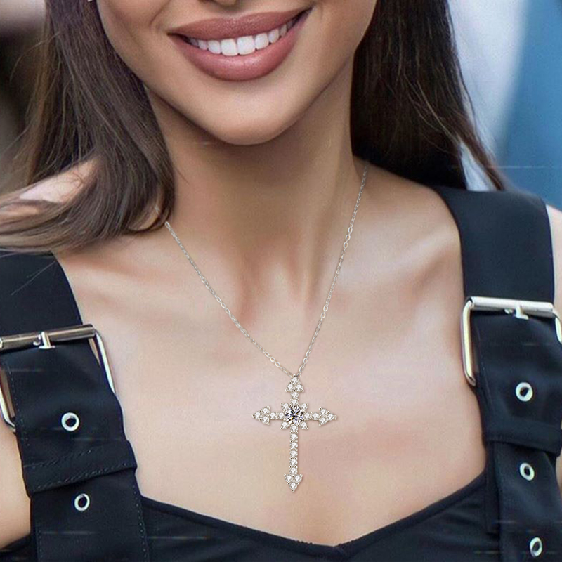 IOGOU 0.5/1CT D VVS1 Moissanit – Cross Pendant Necklace Gold recenzja i cena