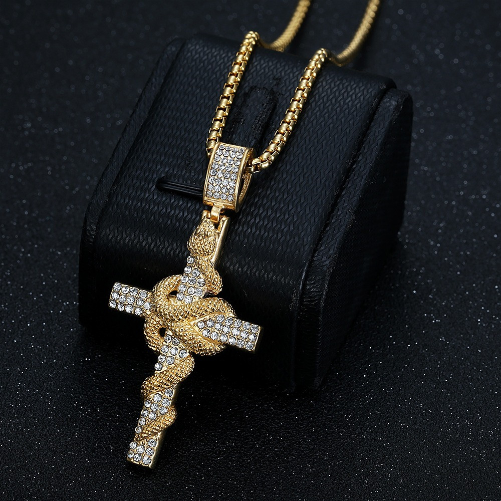 Naszyjniki męskie z krzyżykiem – Cross Pendant Necklace Gold recenzja i cena