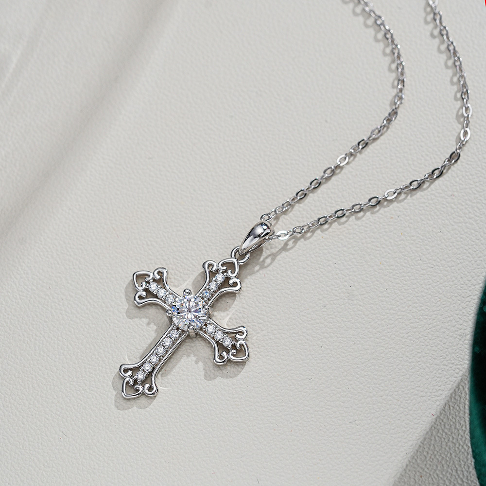 Naszyjnik Lumira Platinum PT95 – Cross Pendant Necklace Gold recenzja i cena