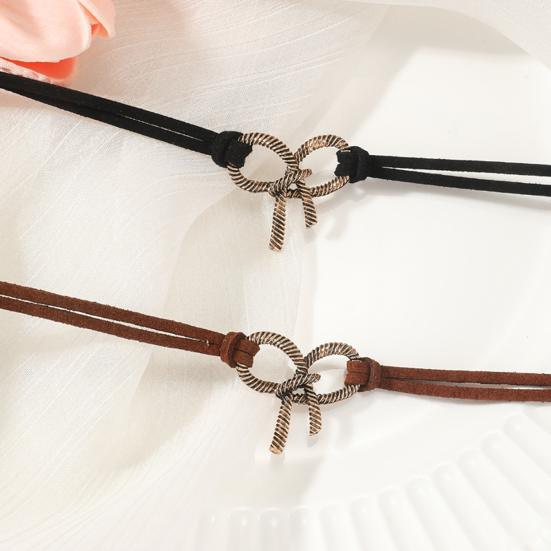 Naszyjnik choker z metalową ko – Layered Pendant Necklace Aesthetic recenzja i cena