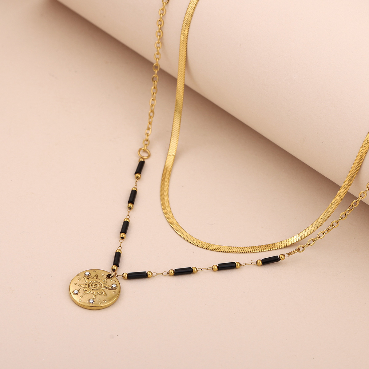 Naszyjnik warstwowy Boho z mot – Layered Pendant Necklace Aesthetic recenzja i cena