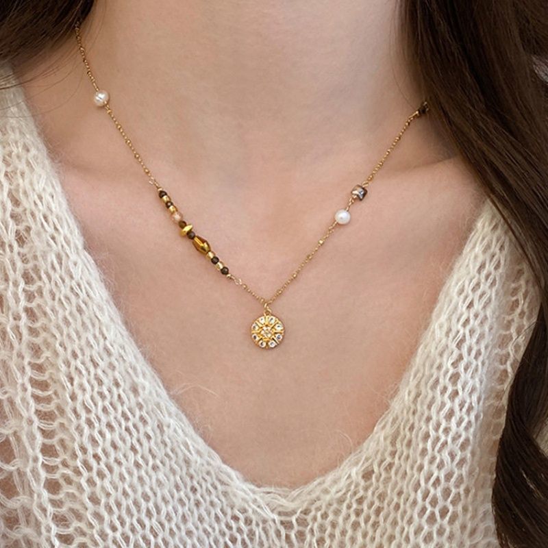 Modny brązowy naszyjnik z natu – Layered Pendant Necklace Aesthetic recenzja i cena