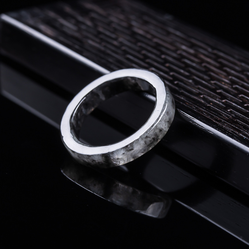 Naturalny pierścionek z czarne – Rings recenzja i cena