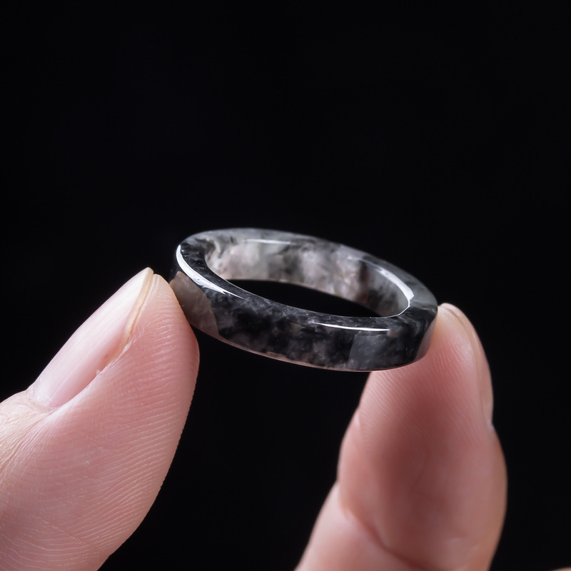 Naturalny pierścionek z czarne – Rings recenzja i cena